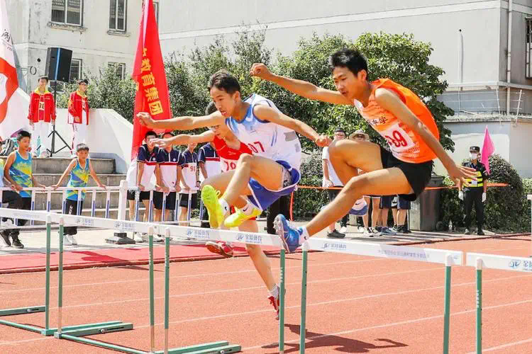 网球拍子打坏了怎么回事