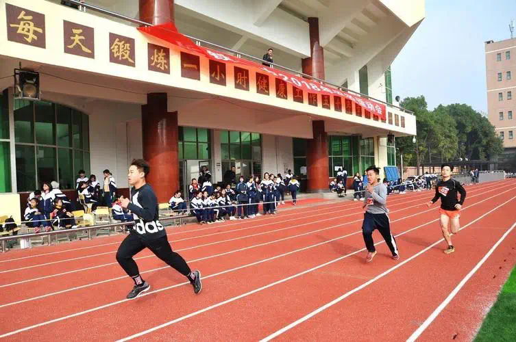 网球拍哪里能穿线打线呢